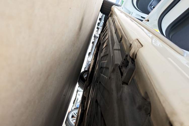 Used Mercedes-Benz C-Class 2019 C 180 L Fashion Edition Sport Version Left Side Sill
