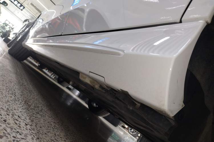 Used Mercedes-Benz C-Class 2019 C 260 Estate Left Side Sill