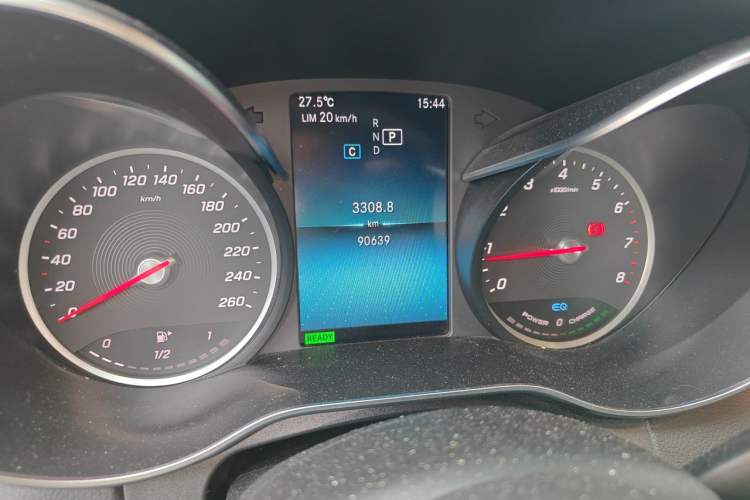 Used Mercedes-Benz C-Class 2019 C 260 Sport Edition Odometer Close Up