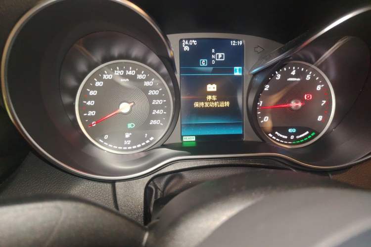 Used Mercedes-Benz C-Class 2019 C 260 Sport Edition Odometer Close Up
