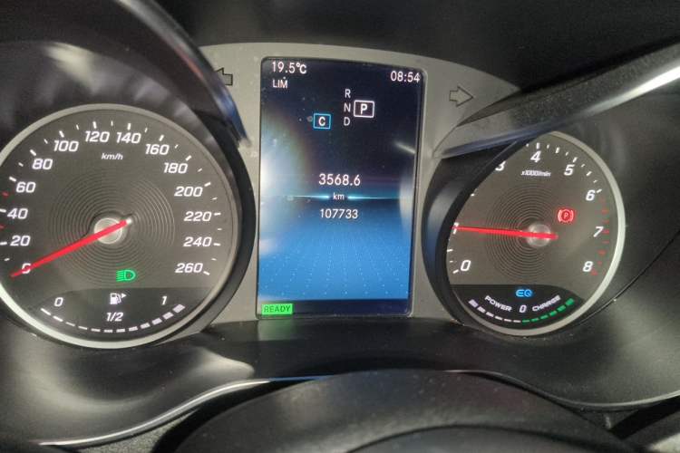 Used Mercedes-Benz C-Class 2019 C 260 L Sport Edition Odometer Close Up