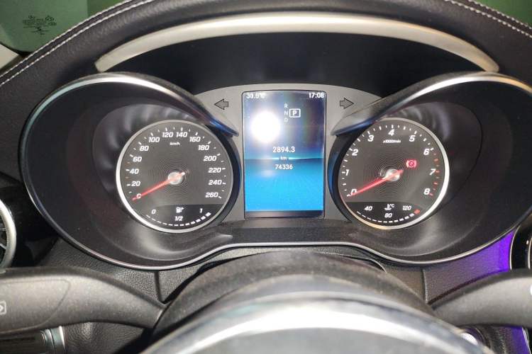 Used Mercedes-Benz C-Class 2019 C 180 L Dynamic Sports Edition Odometer Close Up