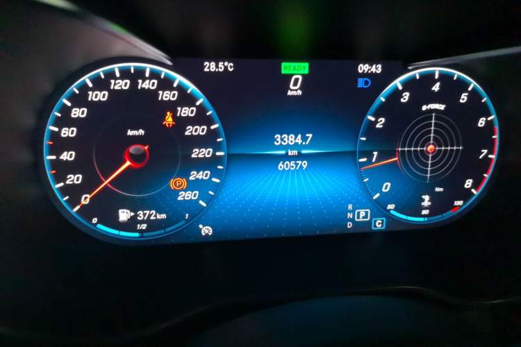 Used Mercedes-Benz C-Class 2019 Restyled C 260 L Sport Edition Odometer Close Up