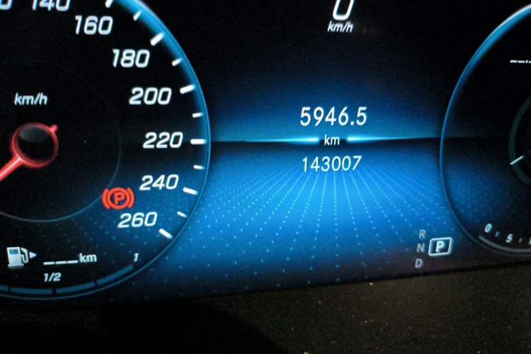 Used Mercedes-Benz C-Class 2019 Restyled C 260 L Sport Edition Odometer Close Up