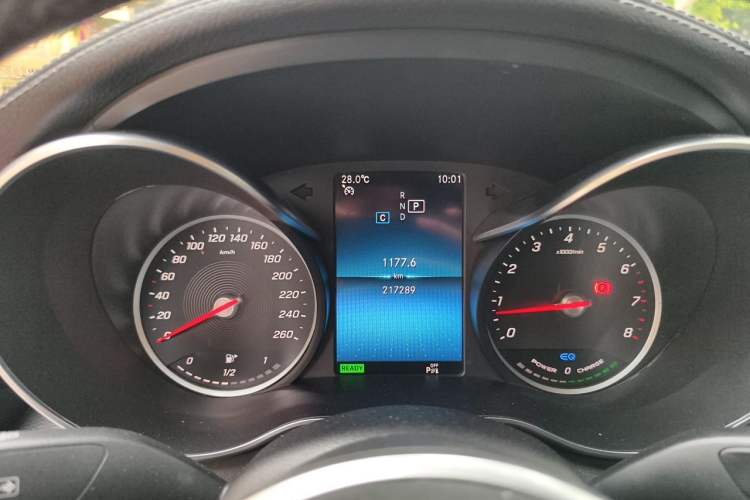 Used Mercedes-Benz C-Class 2019 C 260 L Sport Edition Odometer Close Up