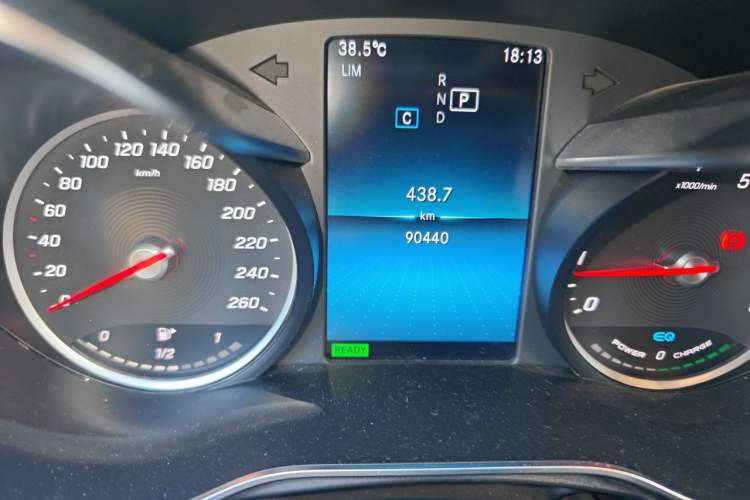 Used Mercedes-Benz C-Class 2019 C 260 L Sport Edition Odometer Close Up