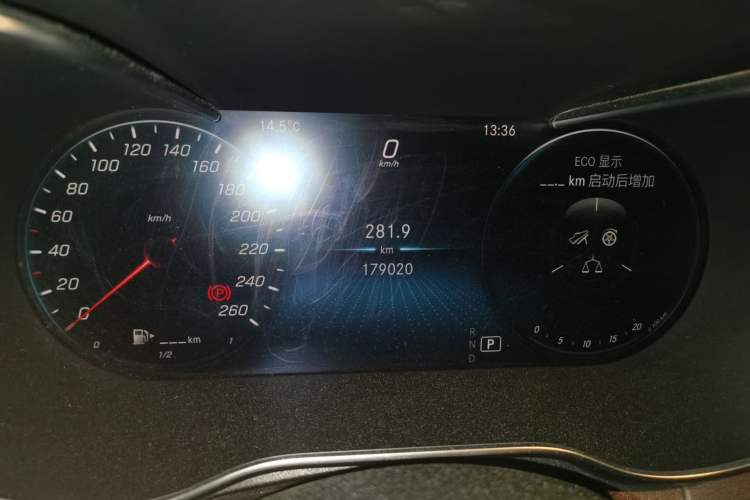 Used Mercedes-Benz C-Class 2019 Restyled C 260 L Sport Edition Odometer Close Up