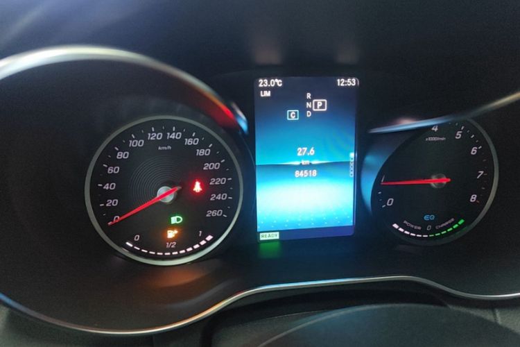 Used Mercedes-Benz C-Class 2019 C 260 Sport Edition Odometer Close Up