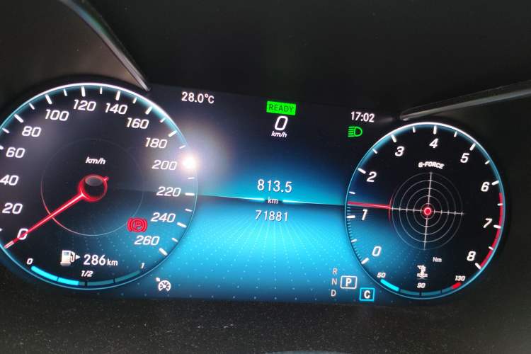 Used Mercedes-Benz C-Class 2019 Restyled C 260 L Sport Edition Odometer Close Up