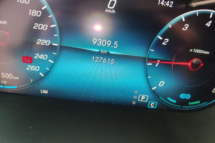 Used Mercedes-Benz C-Class 2019 Restyled C 260 L Sport Edition Odometer Close Up
