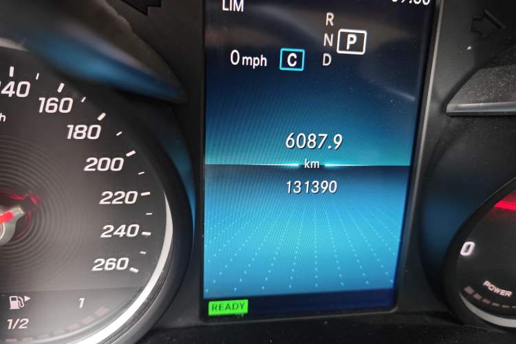 Used Mercedes-Benz C-Class 2019 C 260 L Sport Edition Odometer Close Up