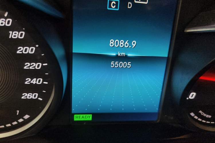 Used Mercedes-Benz C-Class 2019 C 260 L Sport Edition Odometer Close Up