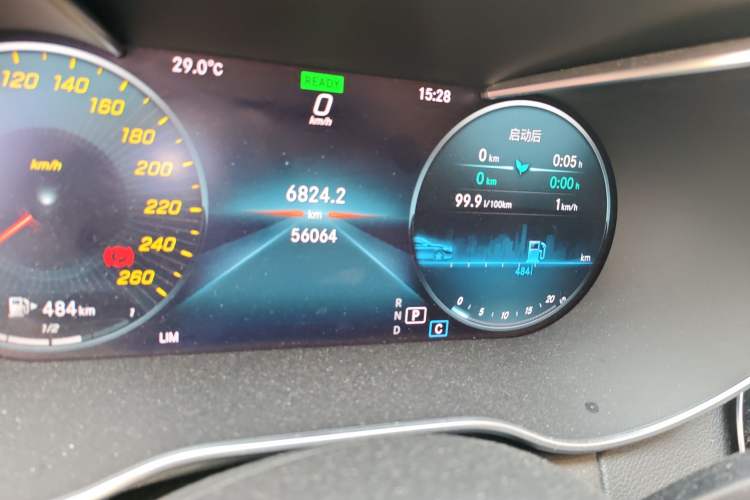 Used Mercedes-Benz C-Class 2019 Restyled C 260 L Sport Edition Odometer Close Up