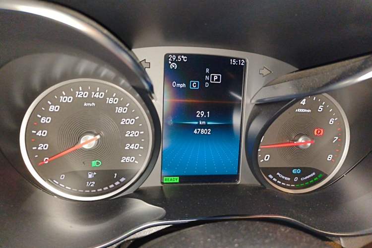 Used Mercedes-Benz C-Class 2019 C 260 L Sport Edition Odometer Close Up