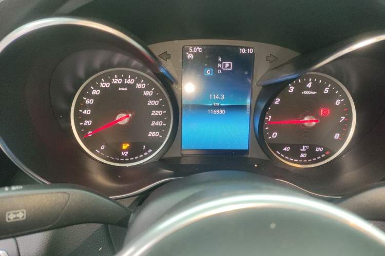 Used Mercedes-Benz C-Class 2019 C 180 L Fashion Edition Sport Version Odometer Close Up