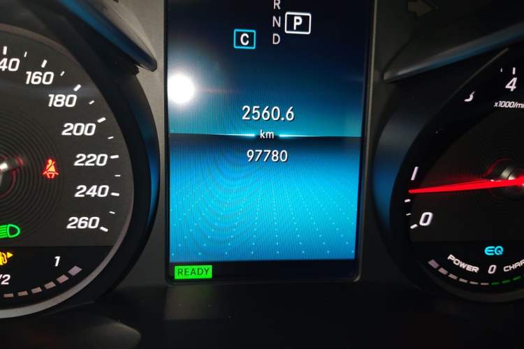 Used Mercedes-Benz C-Class 2019 C 260 Sport Edition Odometer Close Up