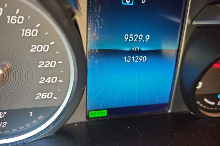 Used Mercedes-Benz C-Class 2019 C 260 Sport Edition Odometer Close Up