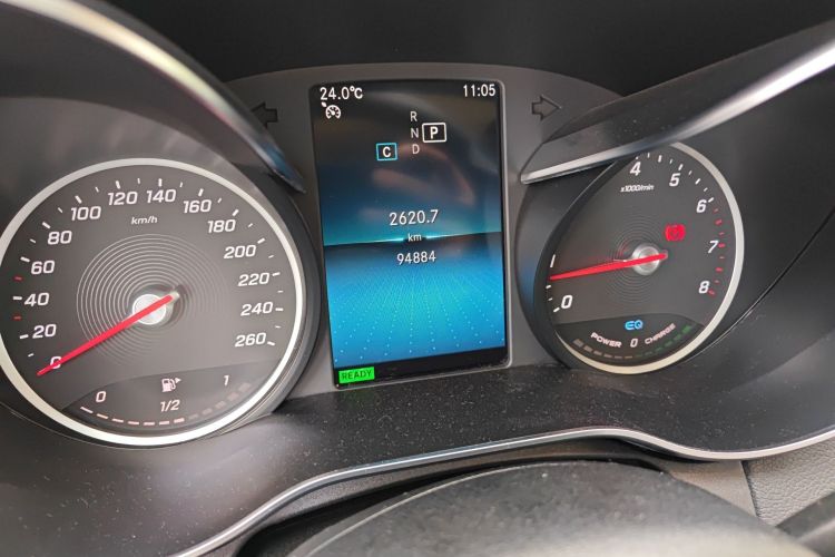 Used Mercedes-Benz C-Class 2019 C 260 L Sport Edition Odometer Close Up