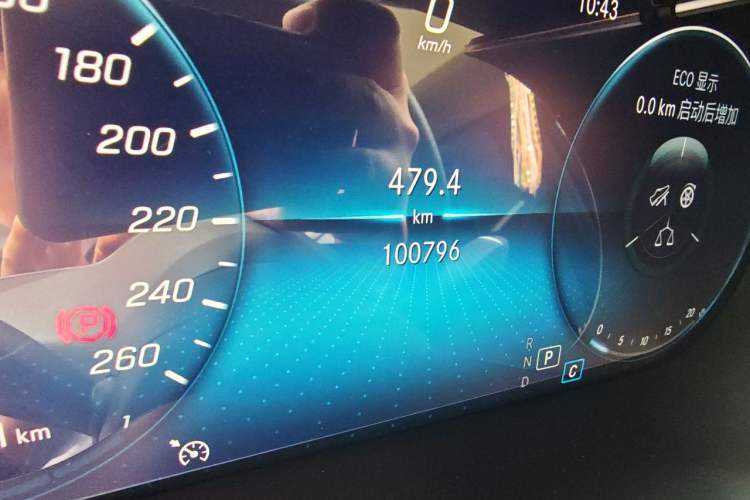 Used Mercedes-Benz C-Class 2019 Restyled C 260 L Sport Edition Odometer Close Up