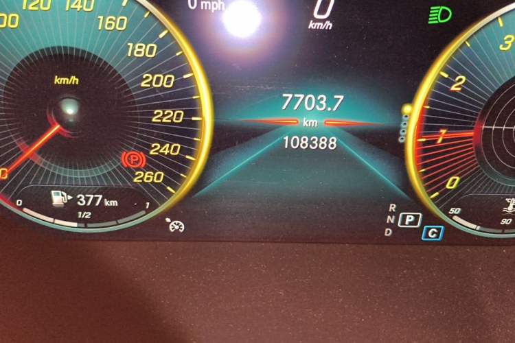 Used Mercedes-Benz C-Class 2019 C 260 L Sport Edition Odometer Close Up