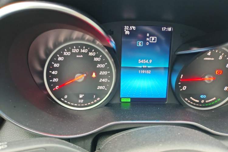Used Mercedes-Benz C-Class 2019 C 260 Sport Edition 4MATIC Odometer Close Up