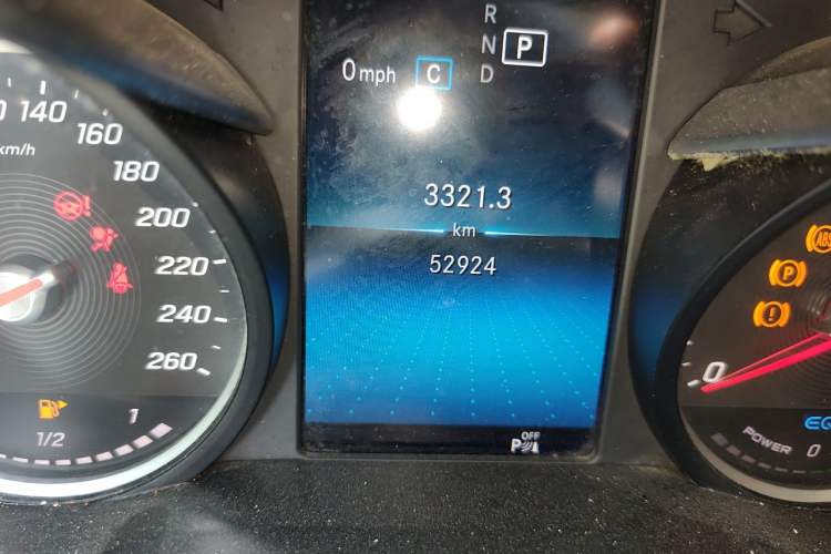 Used Mercedes-Benz C-Class 2019 C 260 L Sport Edition Odometer Close Up