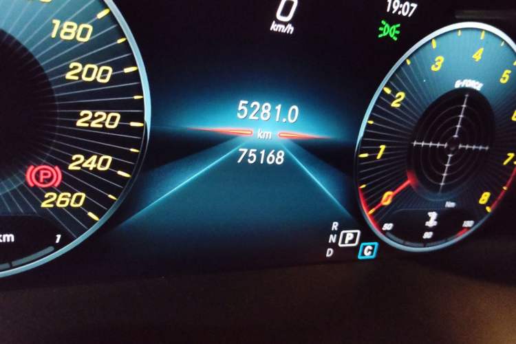 Used Mercedes-Benz C-Class 2019 C 260 Coupe Odometer Close Up