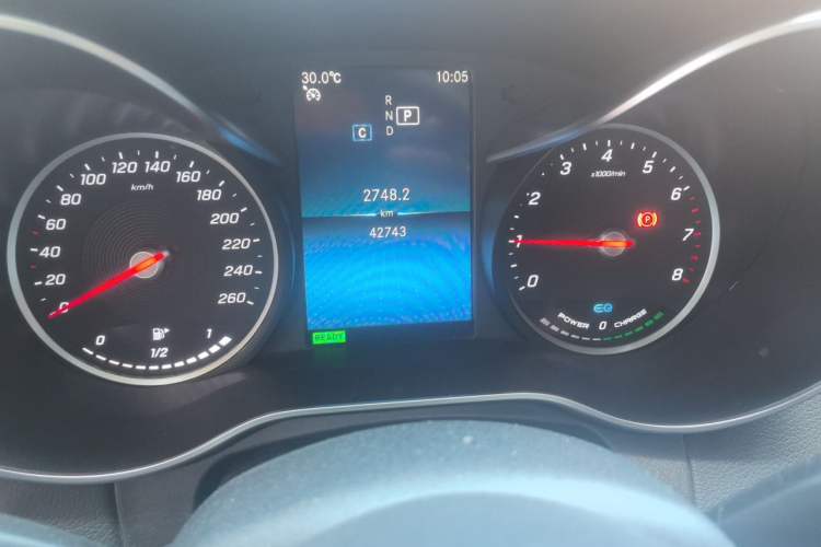 Used Mercedes-Benz C-Class 2019 C 260 L Sport Edition Odometer Close Up