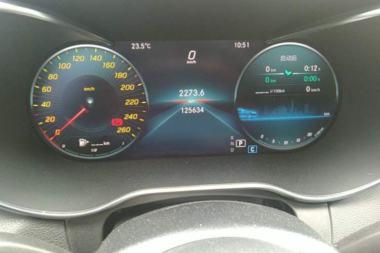 Used Mercedes-Benz C-Class 2019 C 260 Estate Odometer Close Up