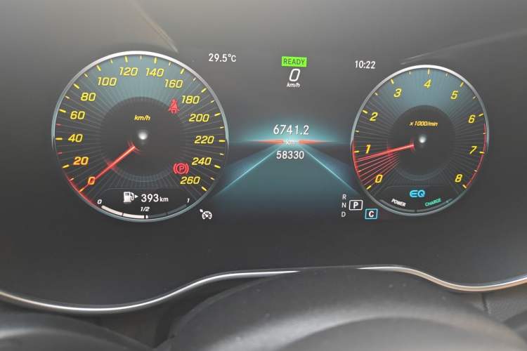 Used Mercedes-Benz C-Class 2019 C 260 L Sport Edition Odometer Close Up