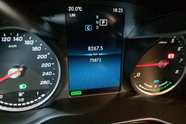 Used Mercedes-Benz C-Class 2019 C 260 Sport Edition Odometer Close Up