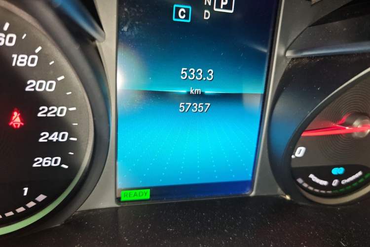 Used Mercedes-Benz C-Class 2019 C 260 L Sport Edition Odometer Close Up