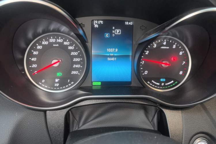 Used Mercedes-Benz C-Class 2019 C 260 L Sport Edition Odometer Close Up