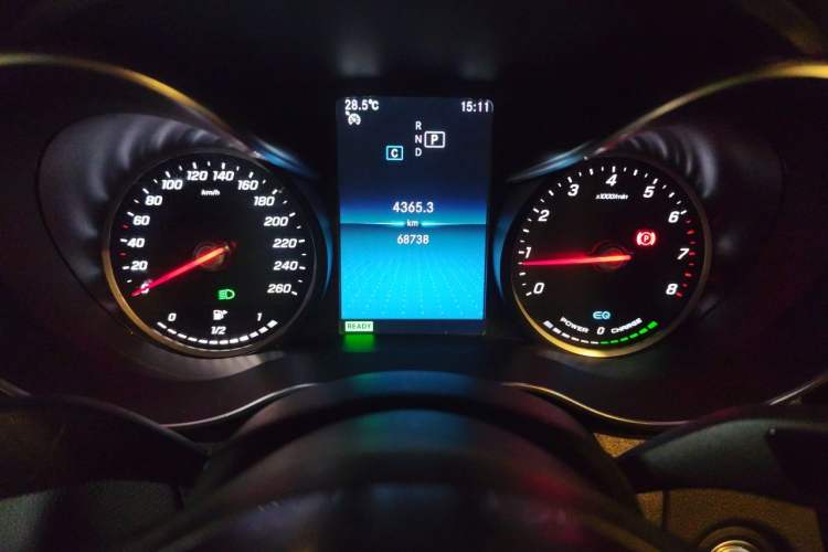 Used Mercedes-Benz C-Class 2019 C 260 Sport Edition Odometer Close Up