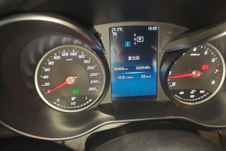 Used Mercedes-Benz C-Class 2019 C 180 L Dynamic Sports Edition Odometer Close Up