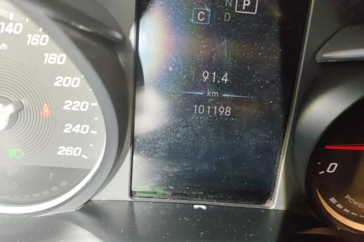 Used Mercedes-Benz C-Class 2019 C 260 L Sport Edition Odometer Close Up