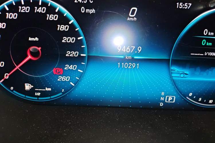 Used Mercedes-Benz C-Class 2019 Restyled C 260 L Sport Edition Odometer Close Up