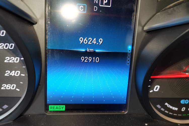 Used Mercedes-Benz C-Class 2019 C 260 Sport Edition Odometer Close Up