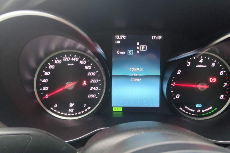 Used Mercedes-Benz C-Class 2019 C 260 Sport Edition Odometer Close Up