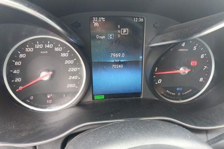 Used Mercedes-Benz C-Class 2019 C 260 Sport Edition Odometer Close Up