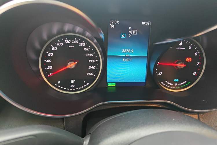 Used Mercedes-Benz C-Class 2019 C 260 L Sport Edition Odometer Close Up