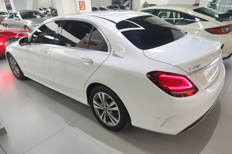 Used Mercedes-Benz C-Class 2019 C 180 L Fashion Edition Sport Version Rear Left 45 Deg