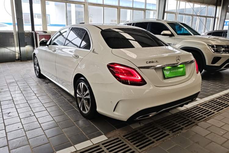 Used Mercedes-Benz C-Class 2019 C 180 L Fashion Edition Sport Version Rear Left 45 Deg