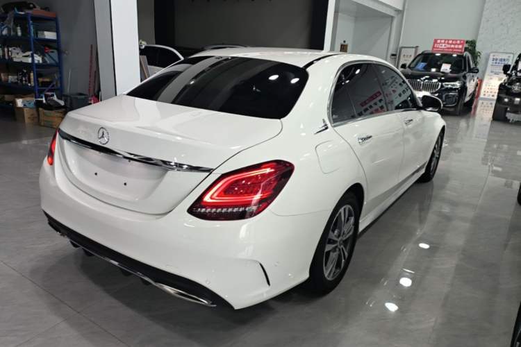 Used Mercedes-Benz C-Class 2019 C 180 L Fashion Edition Sport Version Rear Right 45 Deg
