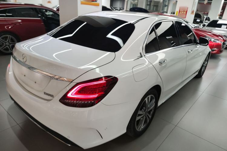 Used Mercedes-Benz C-Class 2019 C 180 L Fashion Edition Sport Version Rear Right 45 Deg