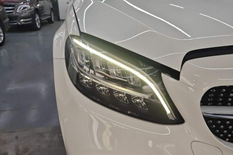 Used Mercedes-Benz C-Class 2019 C 180 L Fashion Edition Sport Version Right Front Headlight