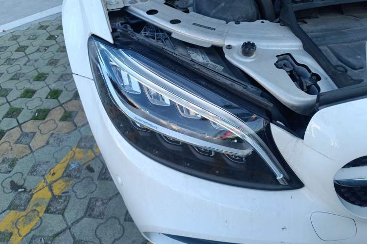 Used Mercedes-Benz C-Class 2019 C 260 Sport Edition 4MATIC Right Front Headlight