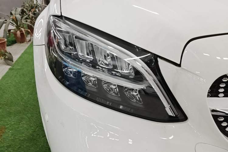 Used Mercedes-Benz C-Class 2019 Restyled C 260 L Sport Edition Right Front Headlight