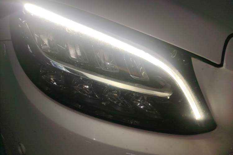 Used Mercedes-Benz C-Class 2019 C 260 Coupe Right Front Headlight