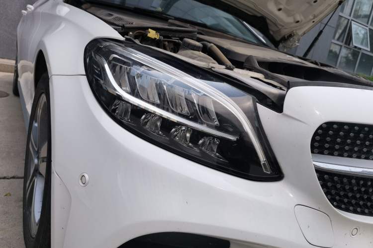 Used Mercedes-Benz C-Class 2019 C 260 L Sport Edition Right Front Headlight